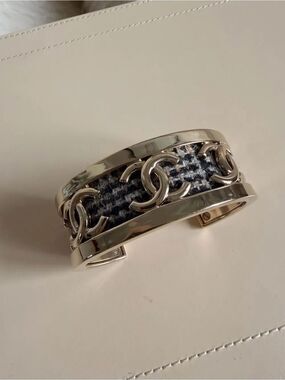 CHANEL Silver Tweed CC Link Cuff Bracelet - Black & White
